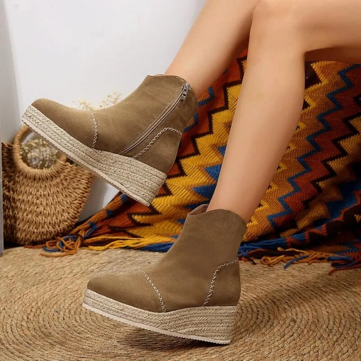 2023 moda nuovo classico tubo corto scamosciato tacco inclinato stivali da donna cerniera tinta unita comfort casual testa tonda
