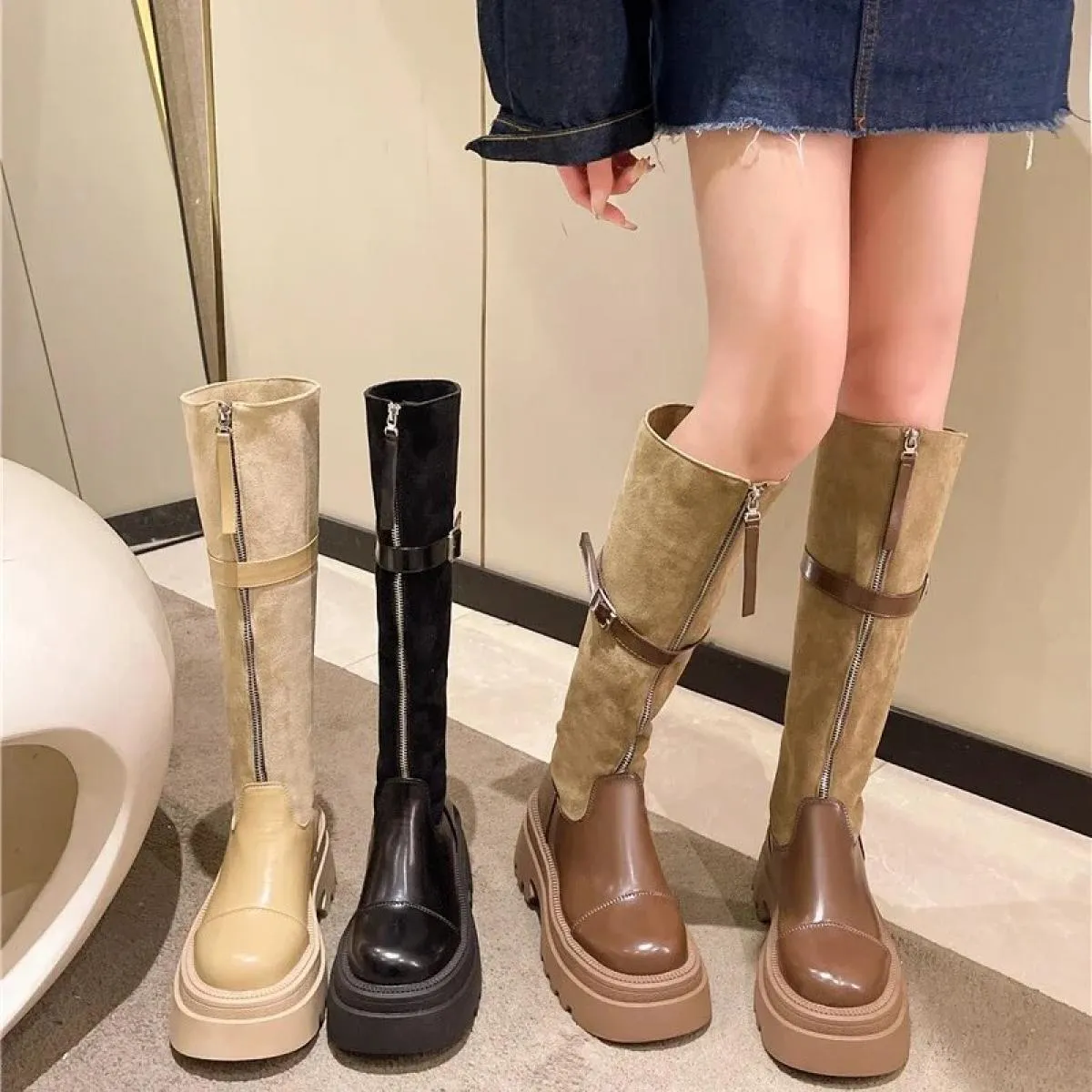 2024 Scarpe da donna di vendita calde invernali sopra il ginocchio stivali moderni punta tonda per adulti tacchi alti impiombati