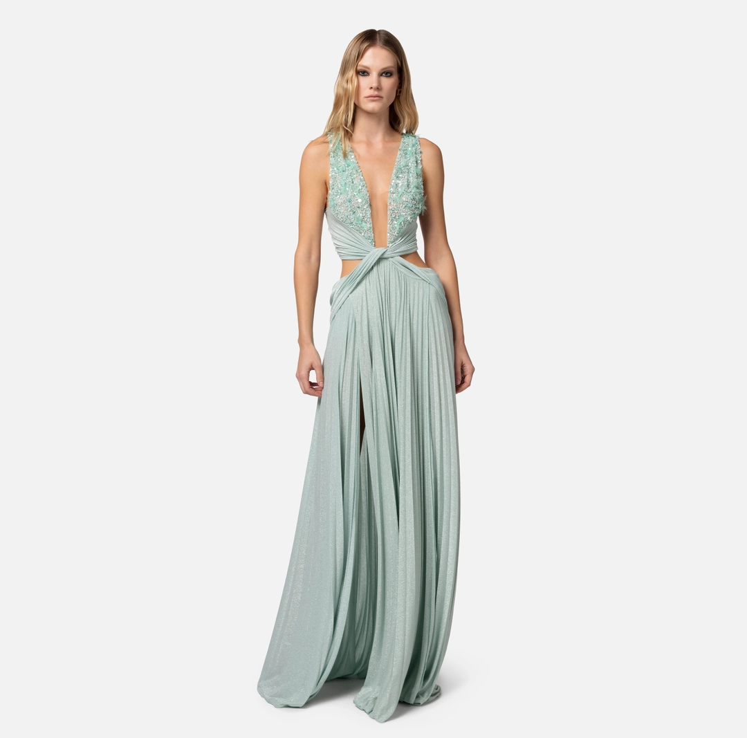 Abito red carpet in jersey lurex plissettato con ricamo