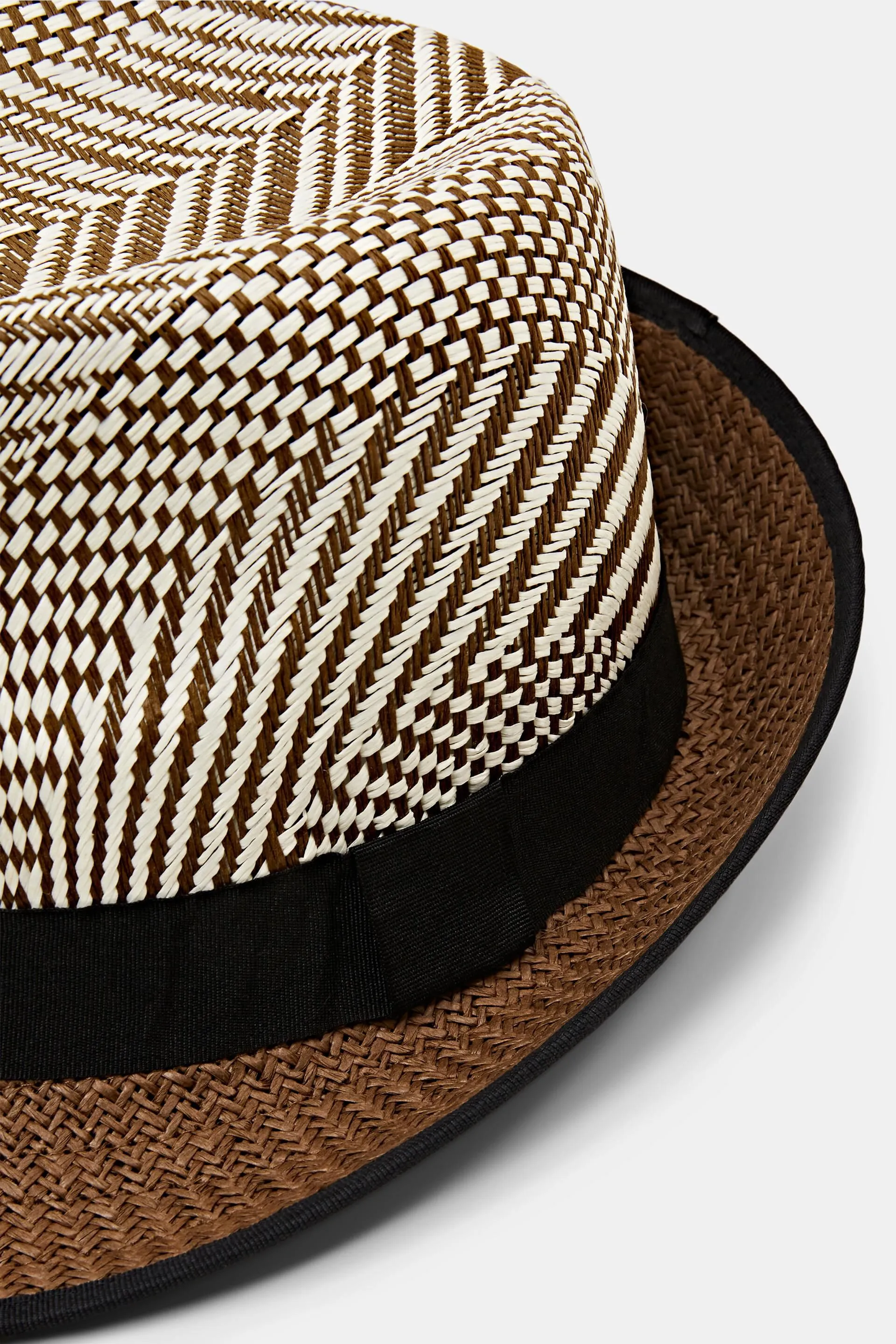 Cappello trilby a fantasia