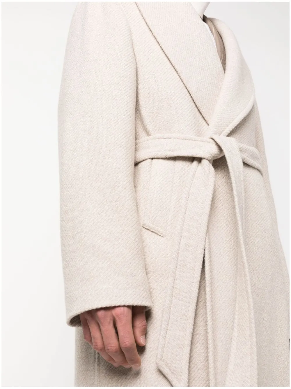 cappotto beige con cintura
