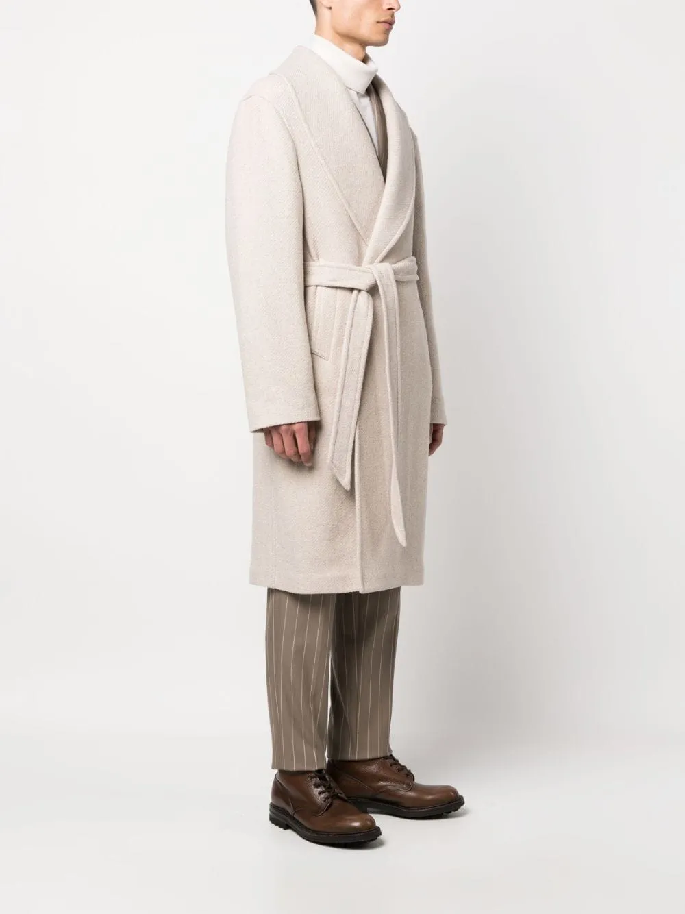 cappotto beige con cintura