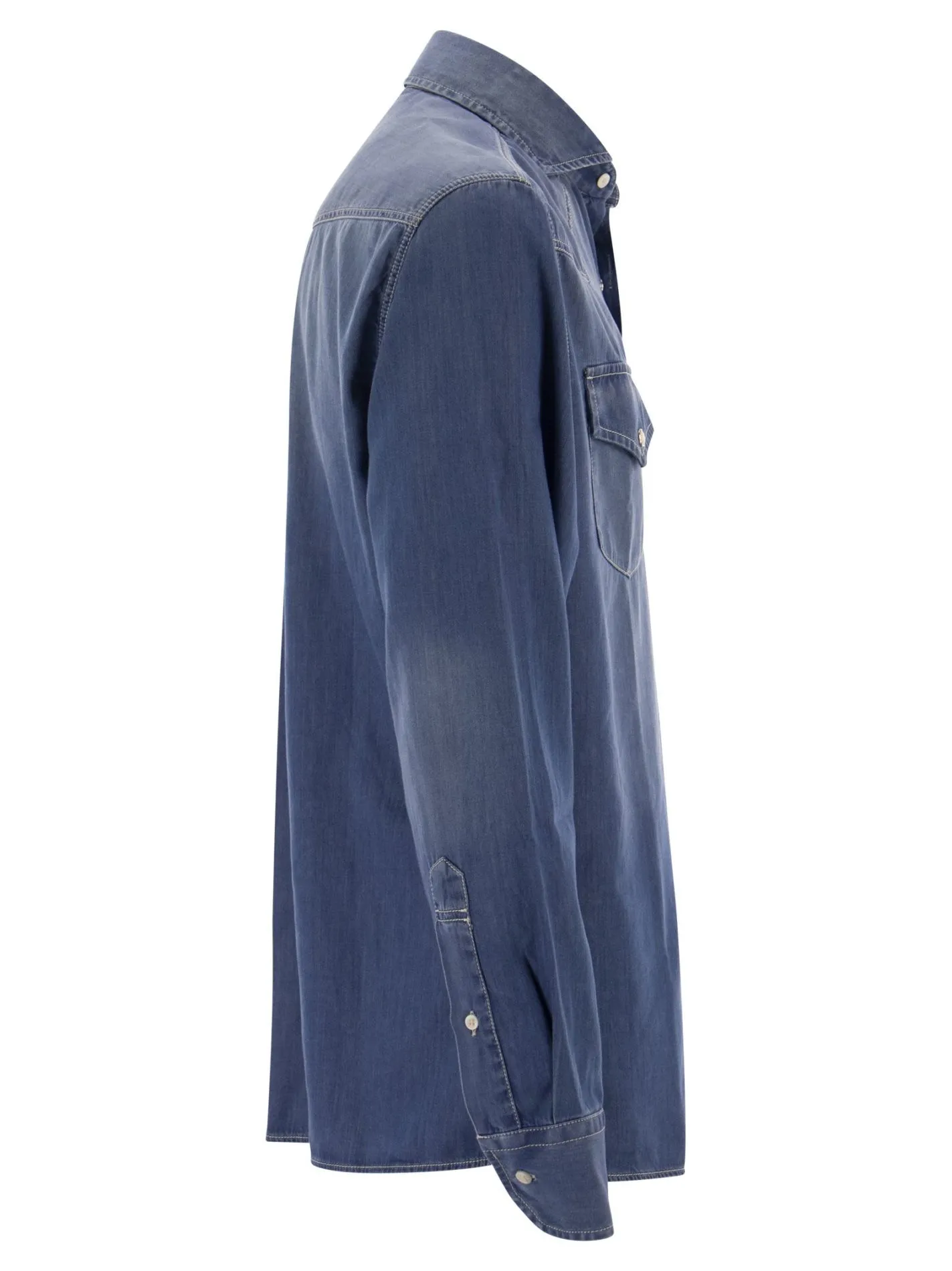 Easy fit shirt in light denim with press studs