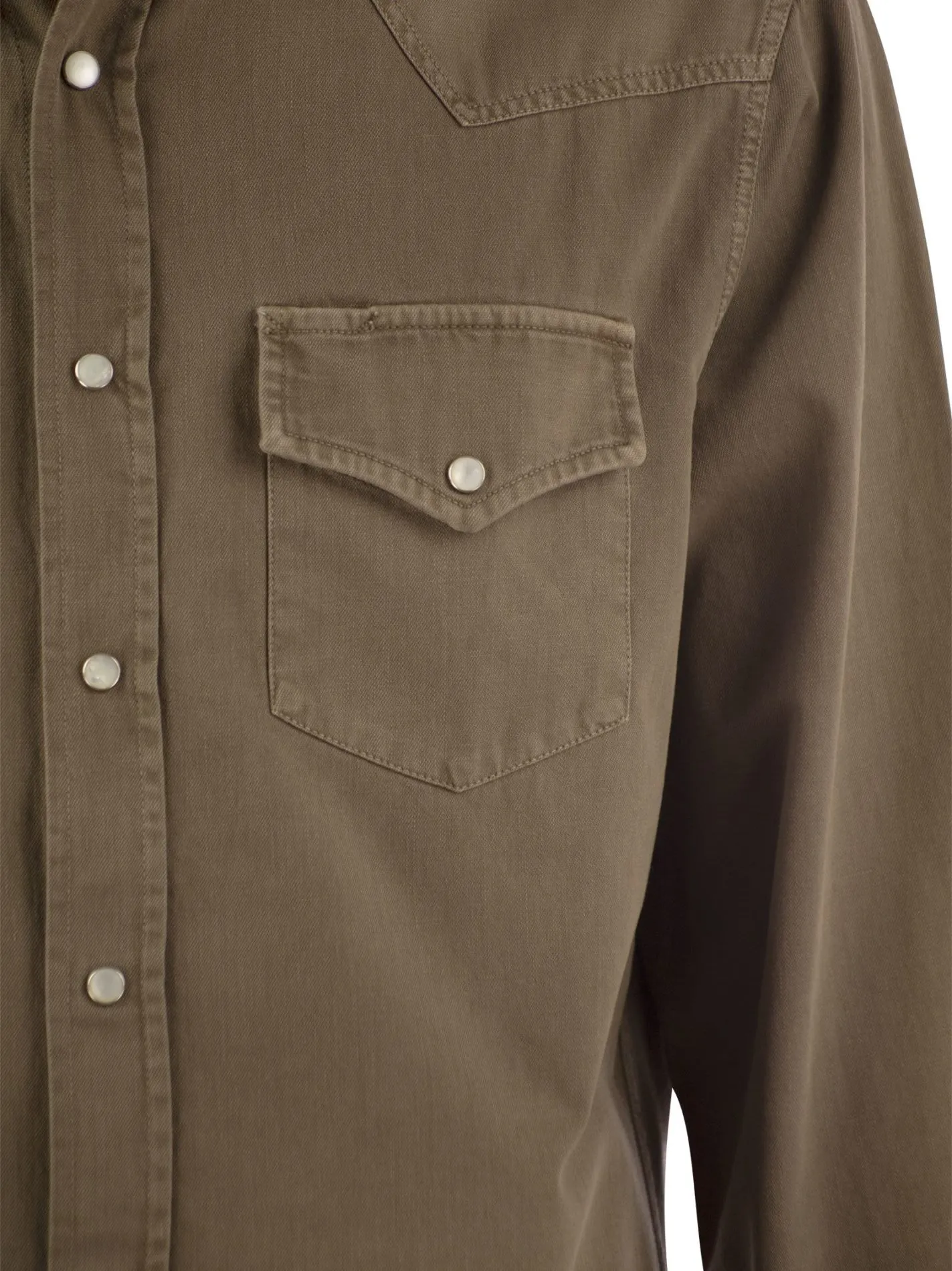 Easy-fit shirt in light garment-dyed denim with press studs, epaulettes and pockets