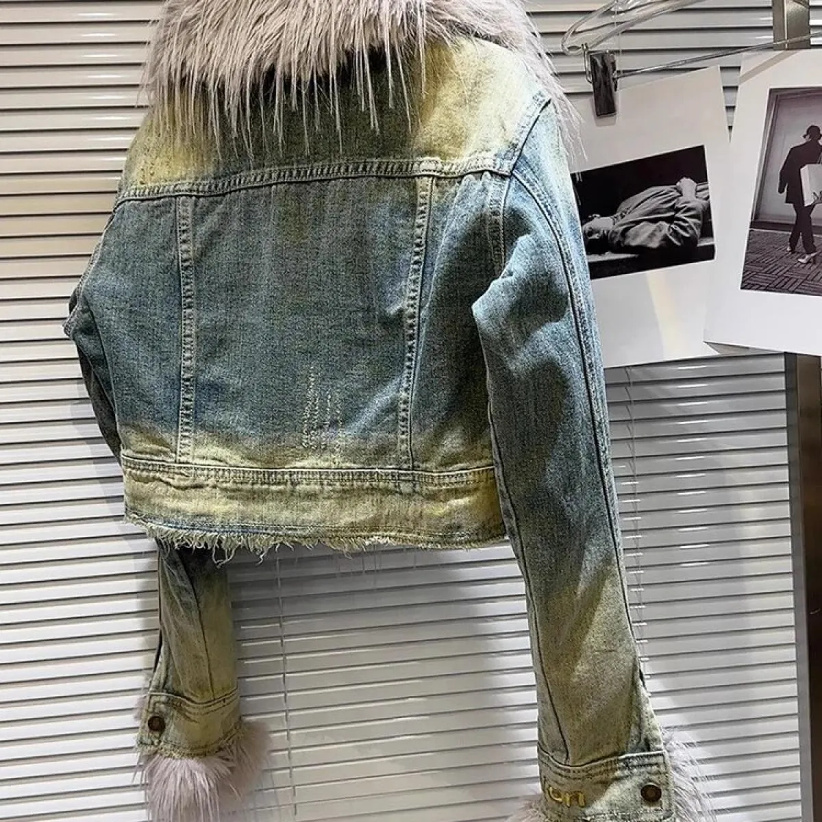 Giacca corta in denim con collo in pelliccia da donna, la più recente giacca invernale 2022 di High Street