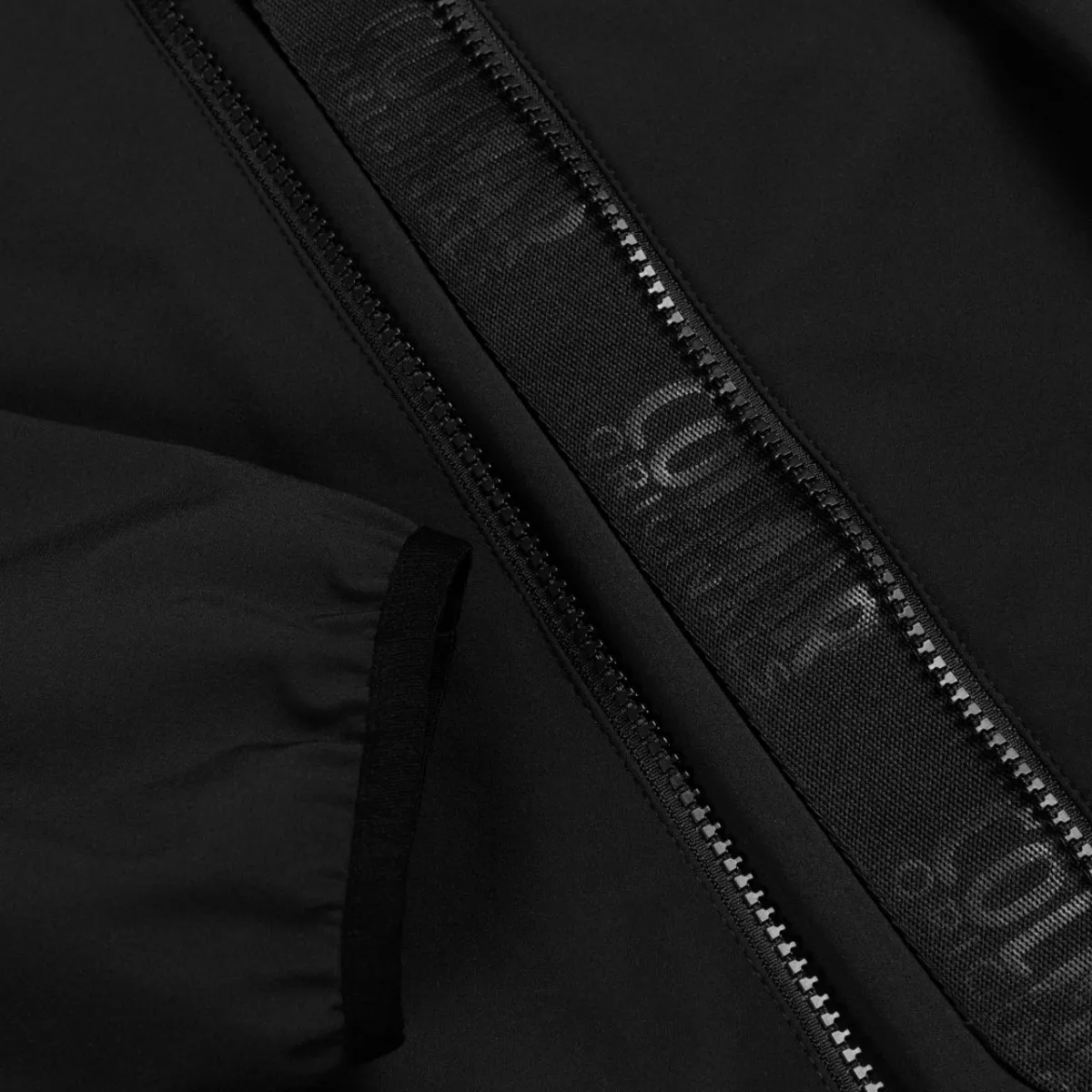 Giacca New Futurity In Softshell Con Cappuccio, Nero