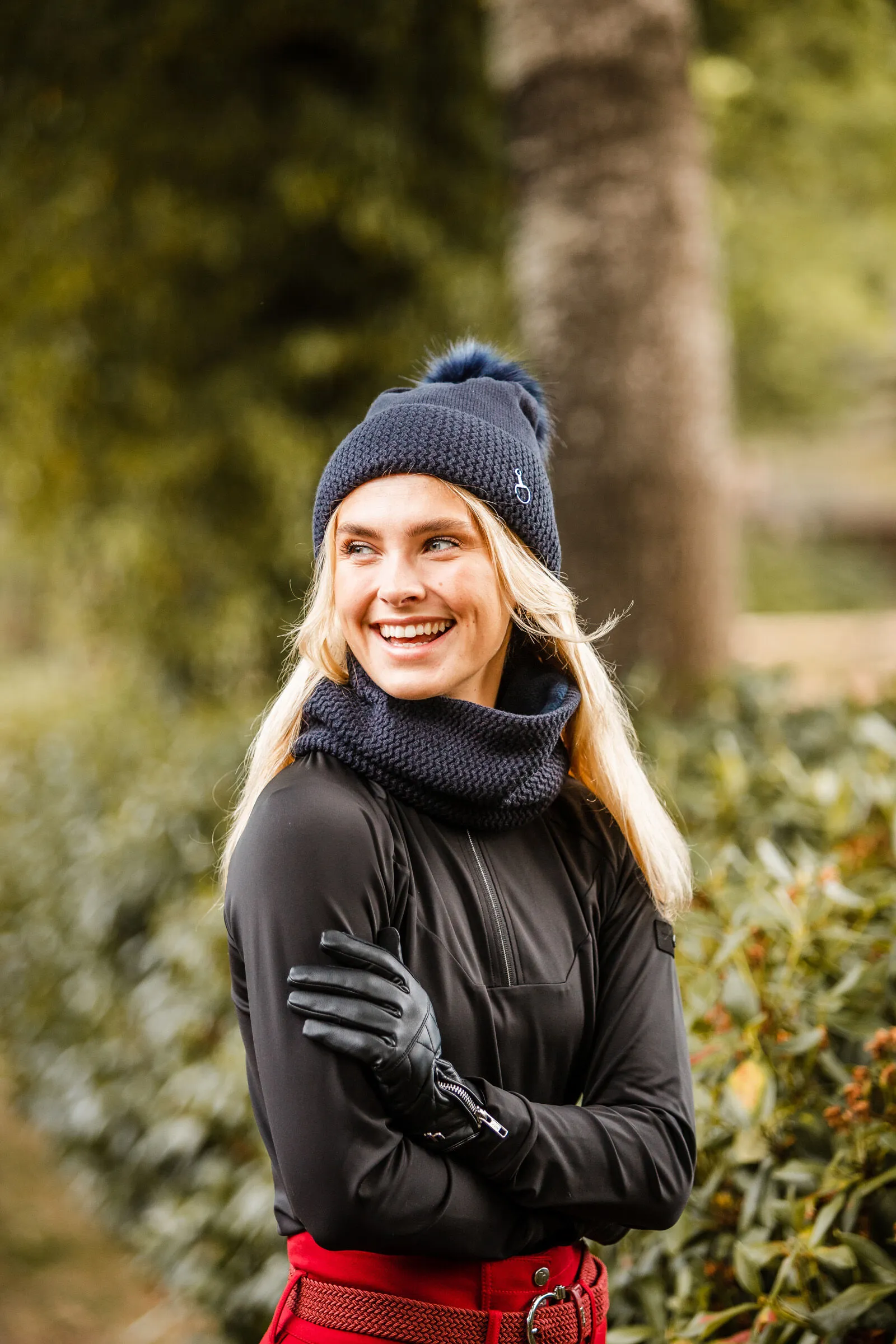 Horze Arya Cappello lavorato a maglia con pompon