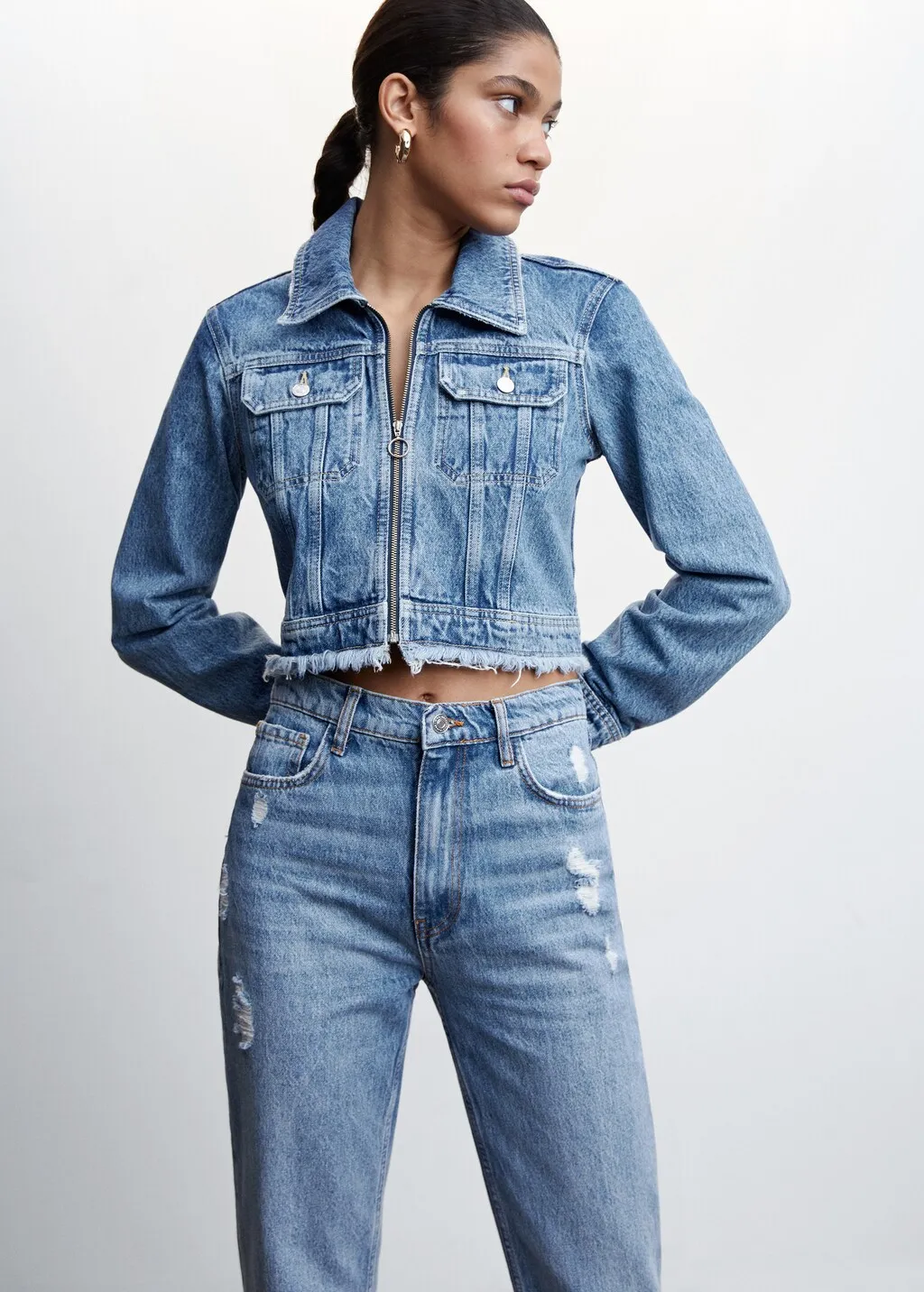 Jeans diritti vita alta strappa