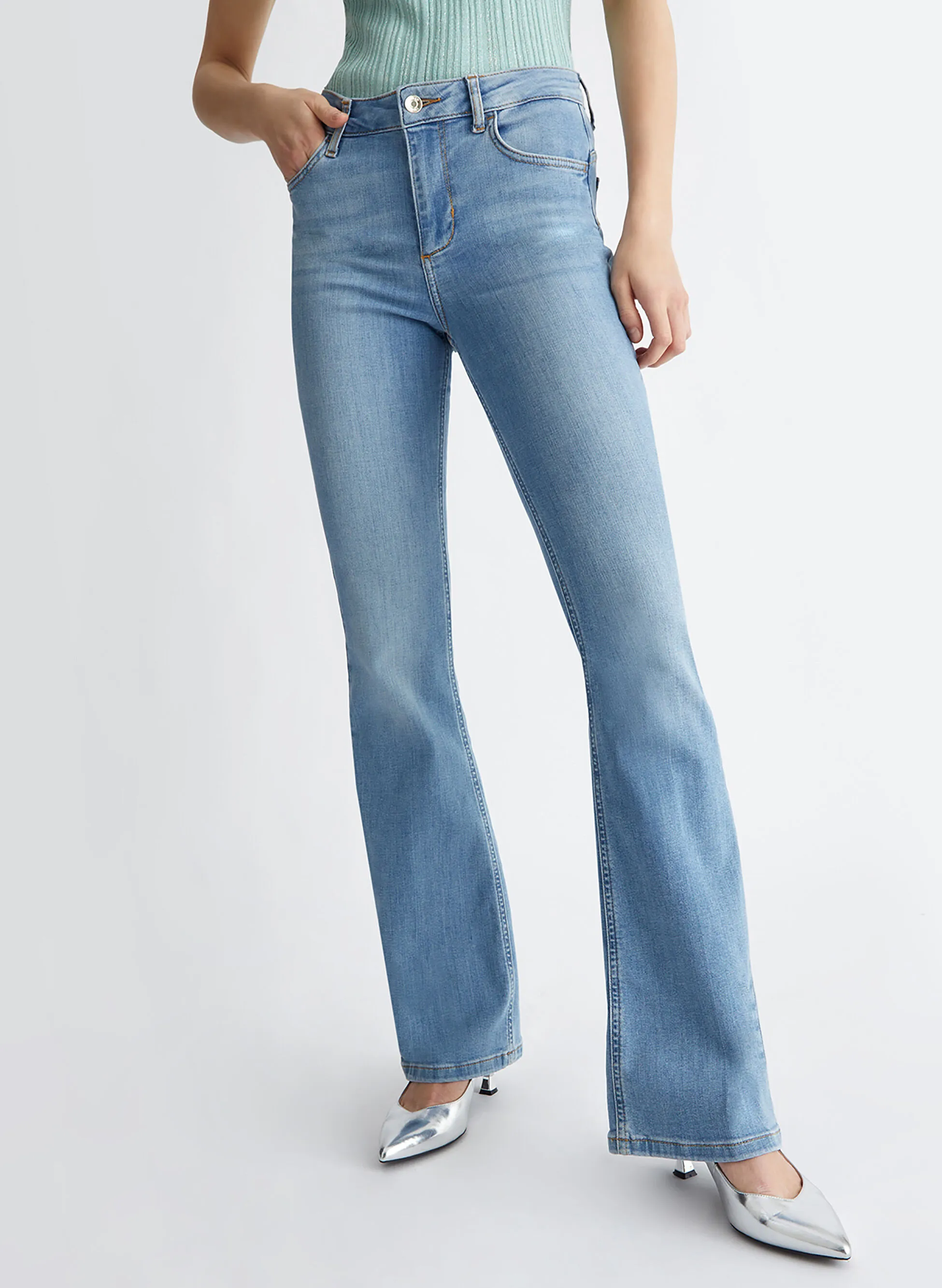 jeans flare a vita alta