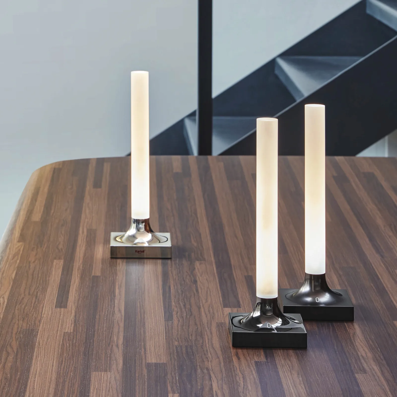 Kartell Goodnight LED da tavolo IP20 titanio satin