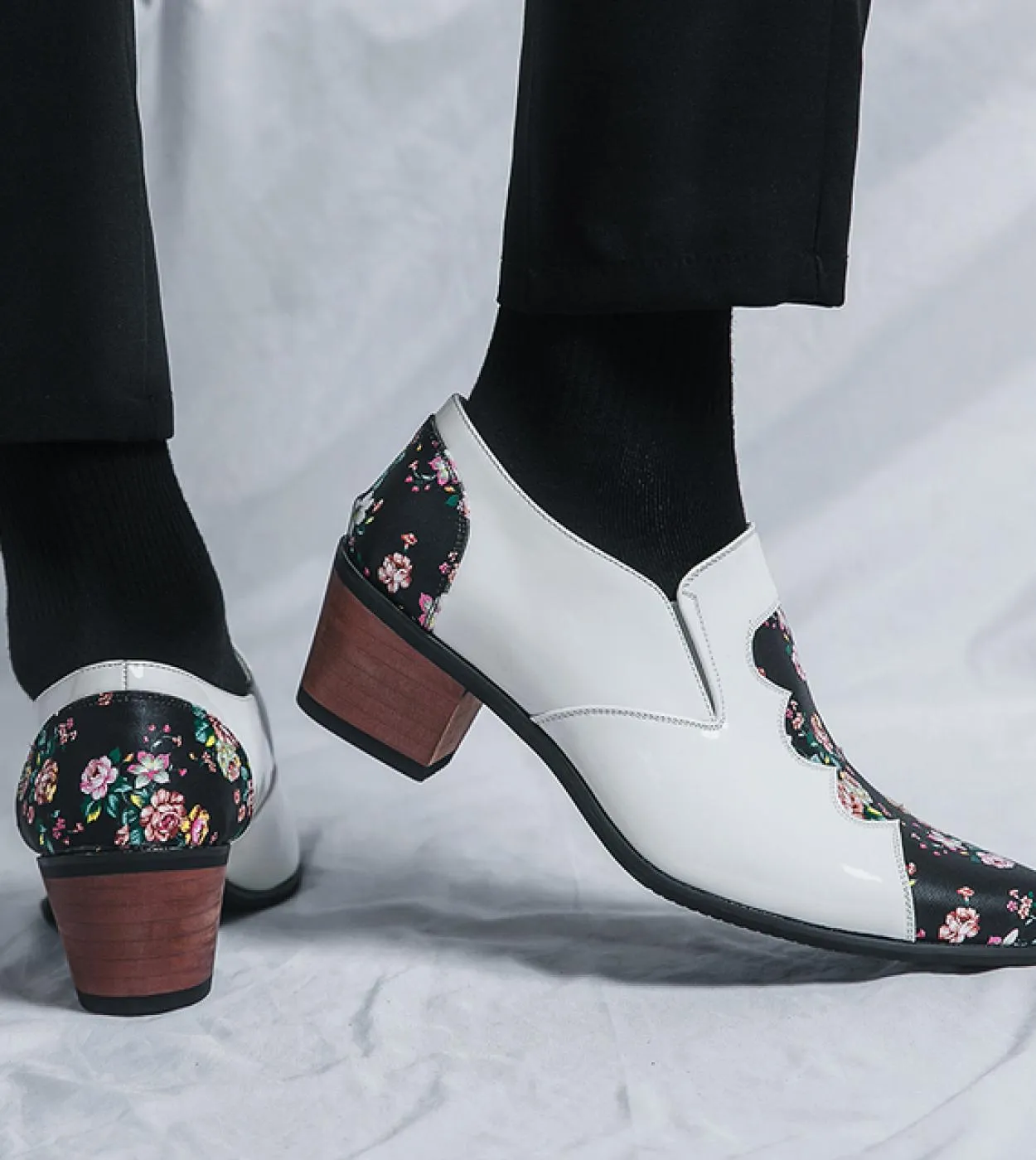 Nuovi uomini di moda Stivali eleganti a punta Scarpe con rialzo in altezza Tacchi alti da uomo Articoli di lusso per feste Banch