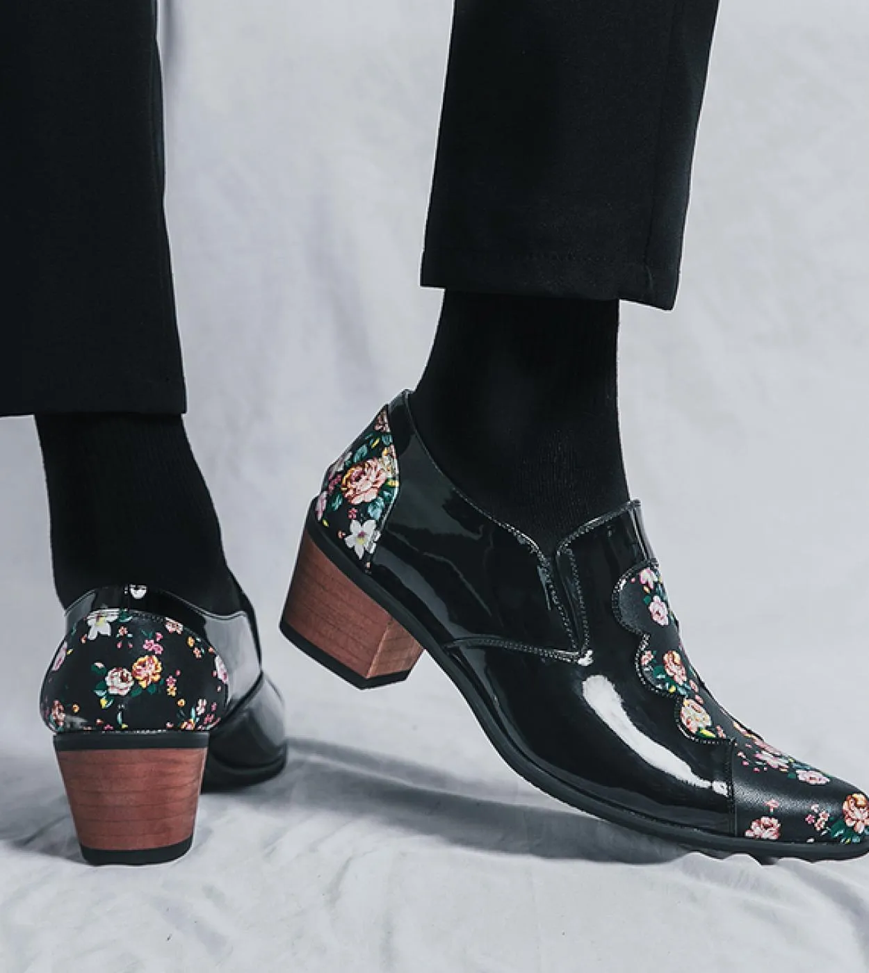 Nuovi uomini di moda Stivali eleganti a punta Scarpe con rialzo in altezza Tacchi alti da uomo Articoli di lusso per feste Banch