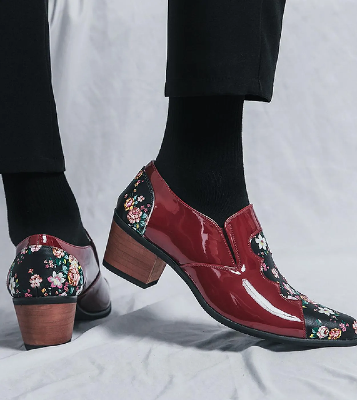 Nuovi uomini di moda Stivali eleganti a punta Scarpe con rialzo in altezza Tacchi alti da uomo Articoli di lusso per feste Banch