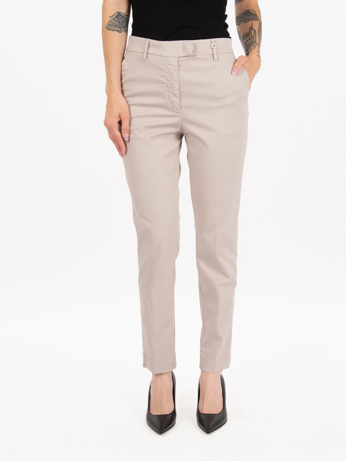 Pantaloni chino sabbia