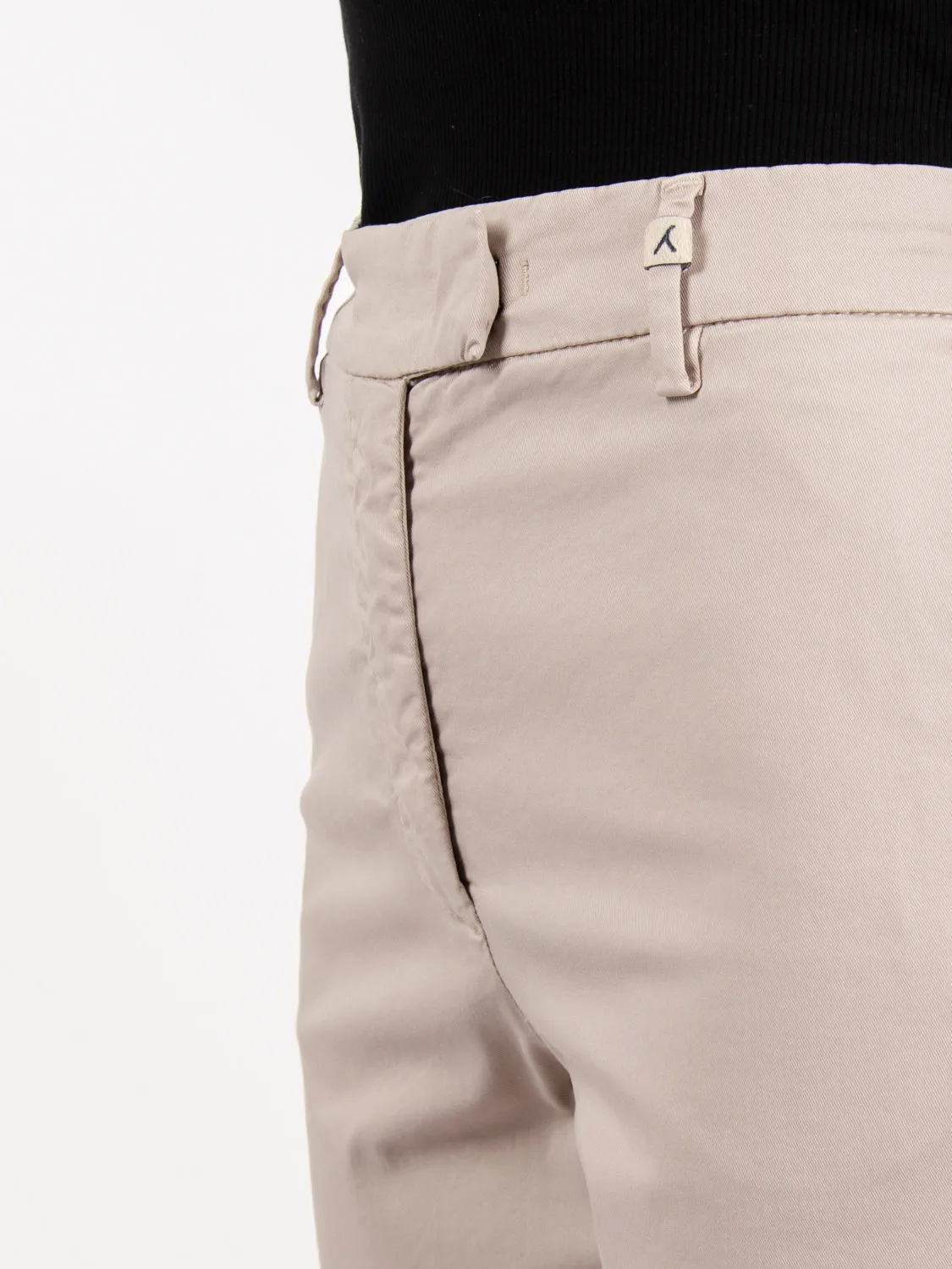 Pantaloni chino sabbia