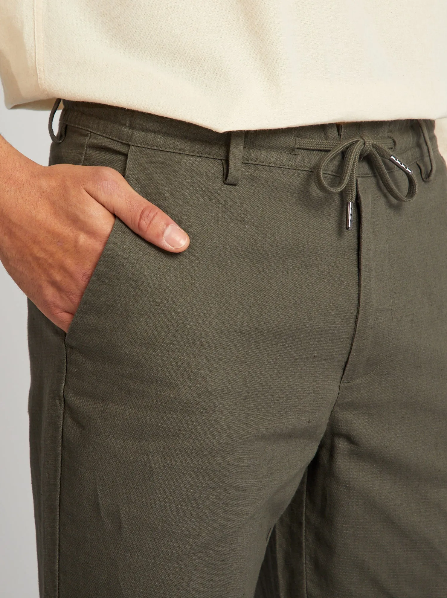 Pantaloni chino taglio slim in misto lino - KAKI