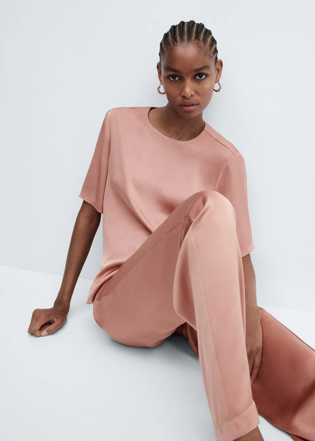Pantaloni raso vita elasticizzata