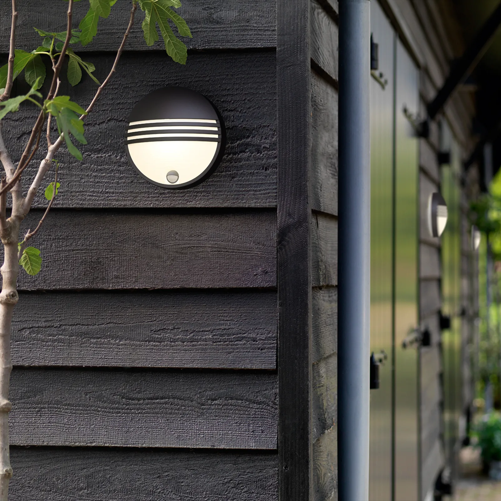 Philips Yarrow applique da esterni a LED, sensore