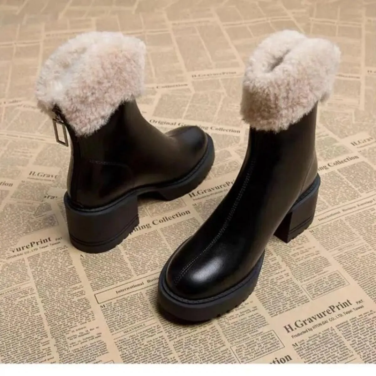 Pu Stivali a metà polpaccio moderni 2024 Scarpe tacco quadrato di marca per le donne Breve peluche Punta rotonda Tacco medio Tur