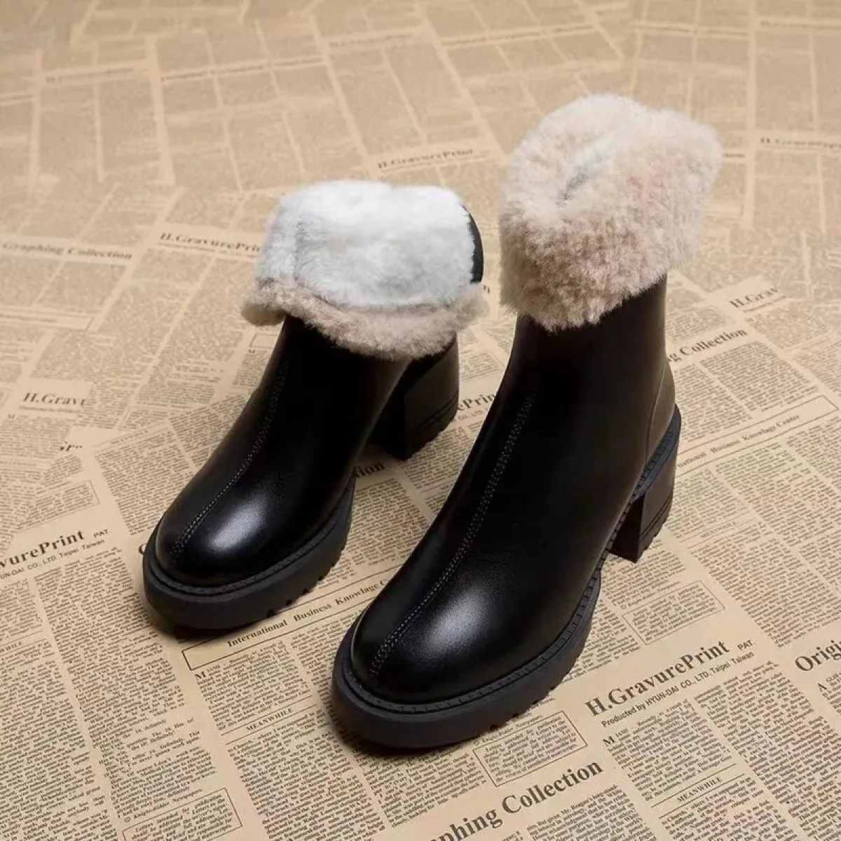 Pu Stivali a metà polpaccio moderni 2024 Scarpe tacco quadrato di marca per le donne Breve peluche Punta rotonda Tacco medio Tur