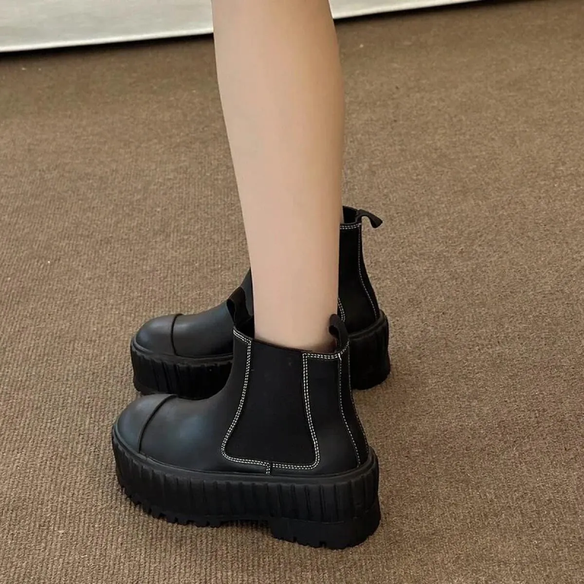 Scarpe da donna Vendita calda Tacchi alti da donna Autunno Casual Concisi classici Punta tonda Stivali da donna con fondo in spu