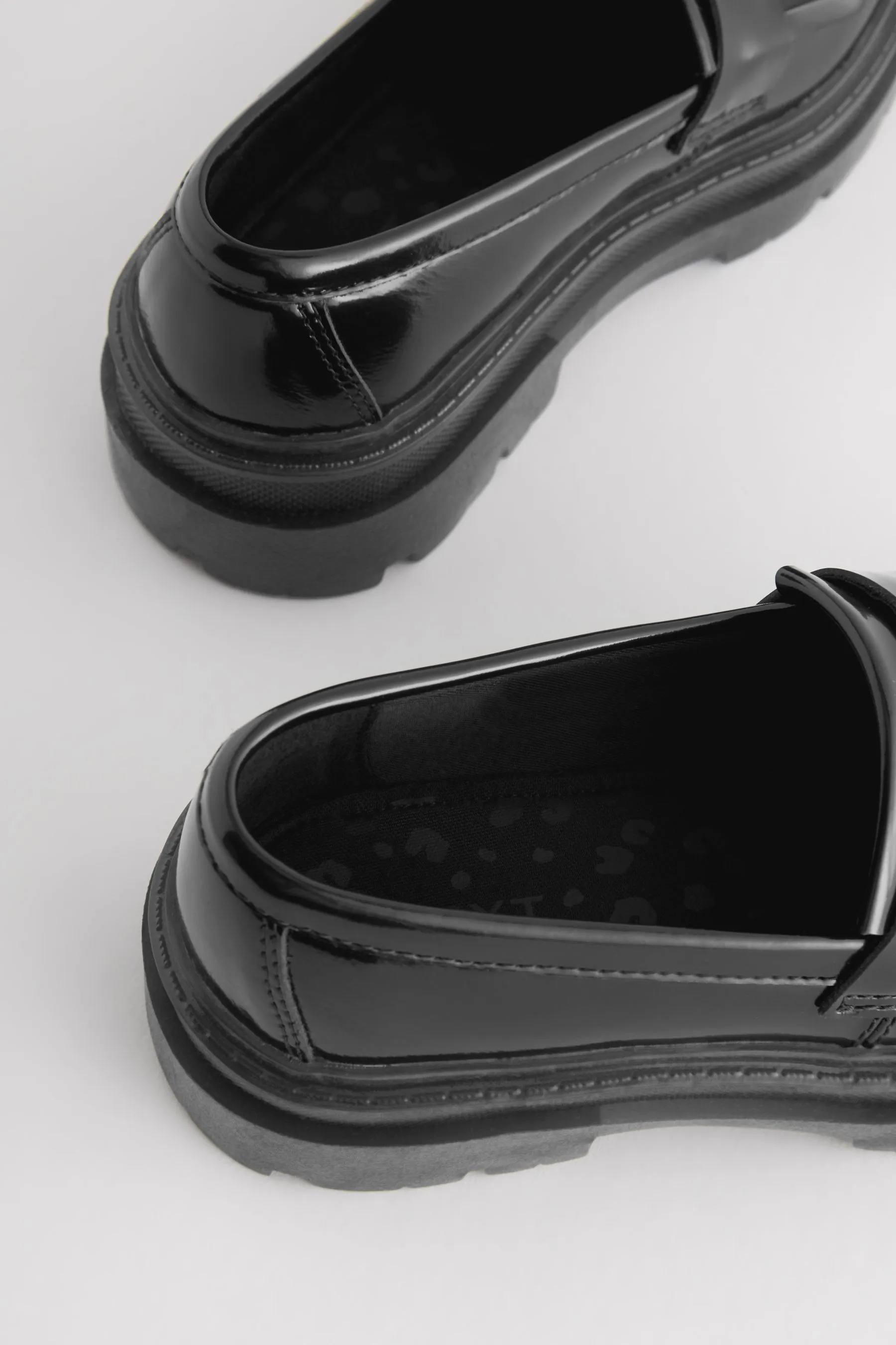Scarpe per la scuola spessa    