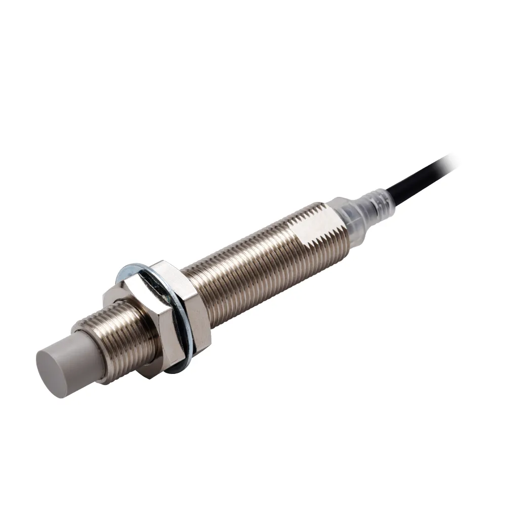 Sensore di prossimità Cilindro filettato Omron, M12, rilevamento 8 mm, 10 → 30 V CC