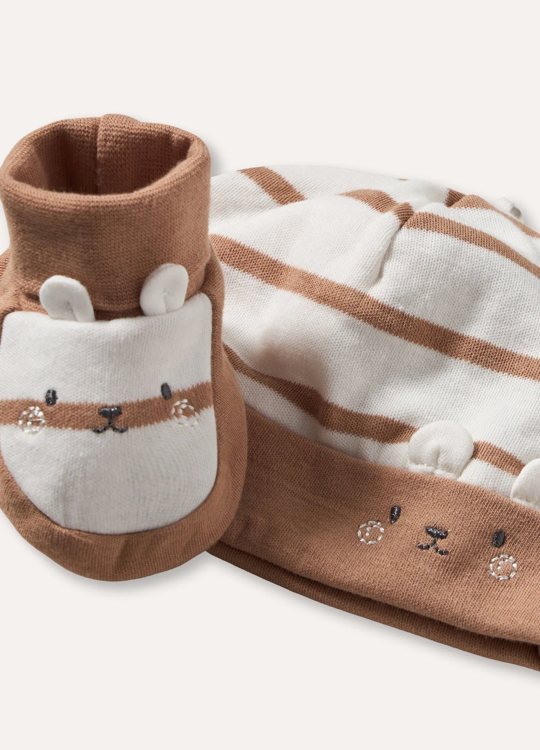 Set berretto e scarpine a righe