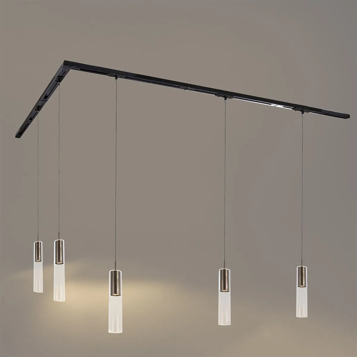 Sistema di illuminazione su binario moderno con 5 luci a sospensione bronzo scuro monofase - Iconic Lloyd
