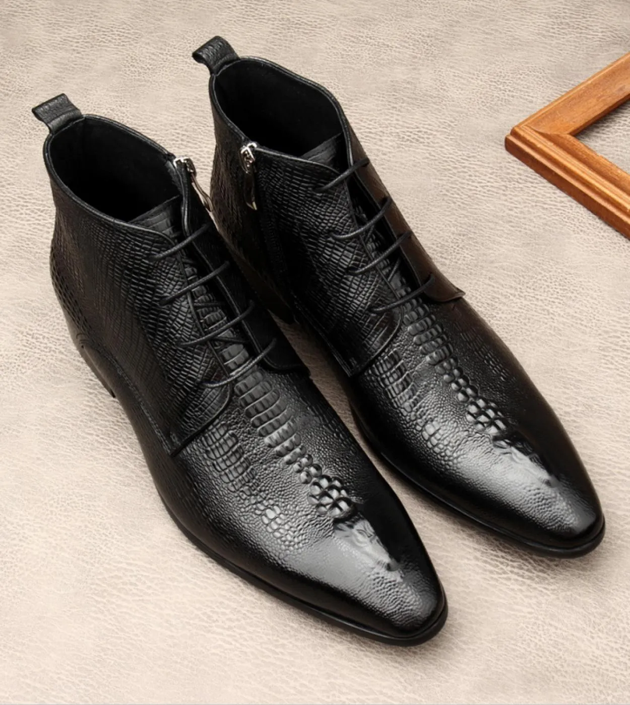 Stivali da uomo di lusso Moda modello coccodrillo Vera pelle Marca fatta a mano 2022 Inverno Nuovo stile Caldo caviglia Uomo Bus