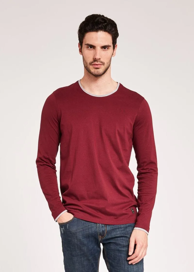 T-shirt con maniche lunghe