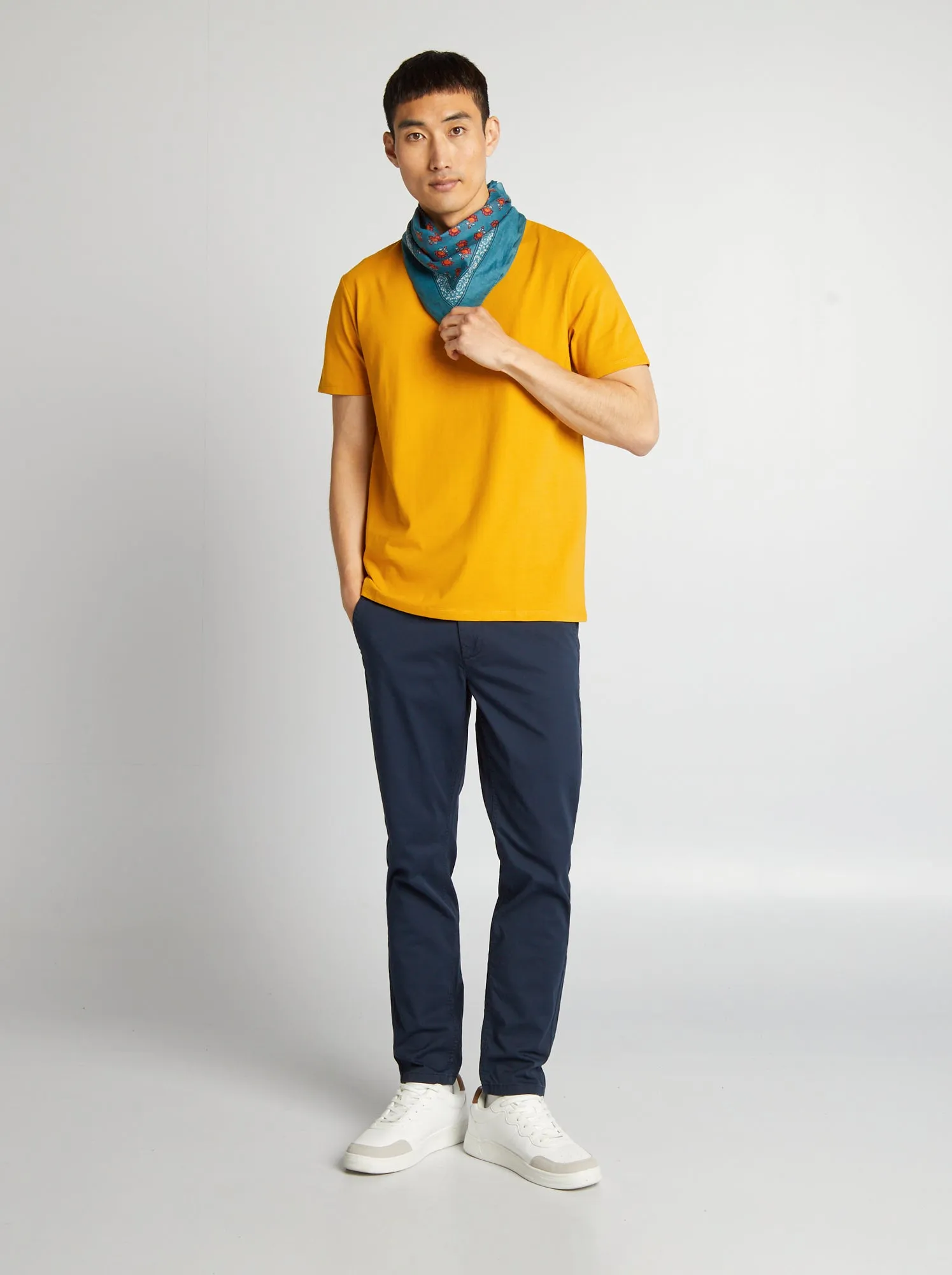 T-shirt scollo tondo in cotone - GIALLO