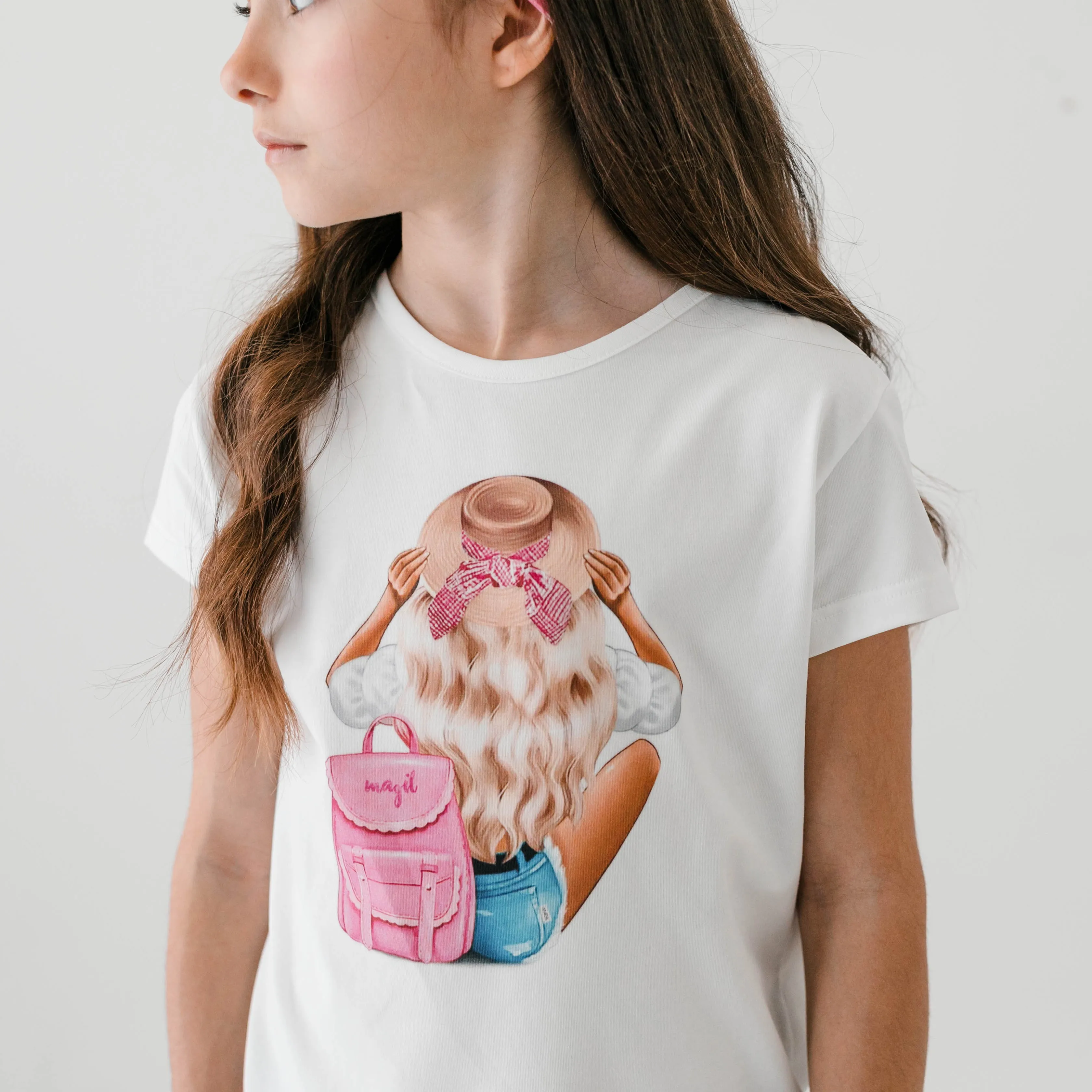 T-SHIRT STAMPA RAGAZZA CON ZAINO