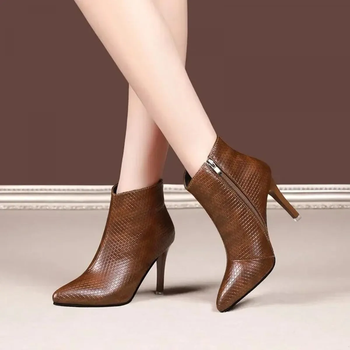 Tacchi alti in pelle Autunno Inverno Cerniera laterale Stivali da donna Décolleté Party Office Lady Scarpe Donna 2024