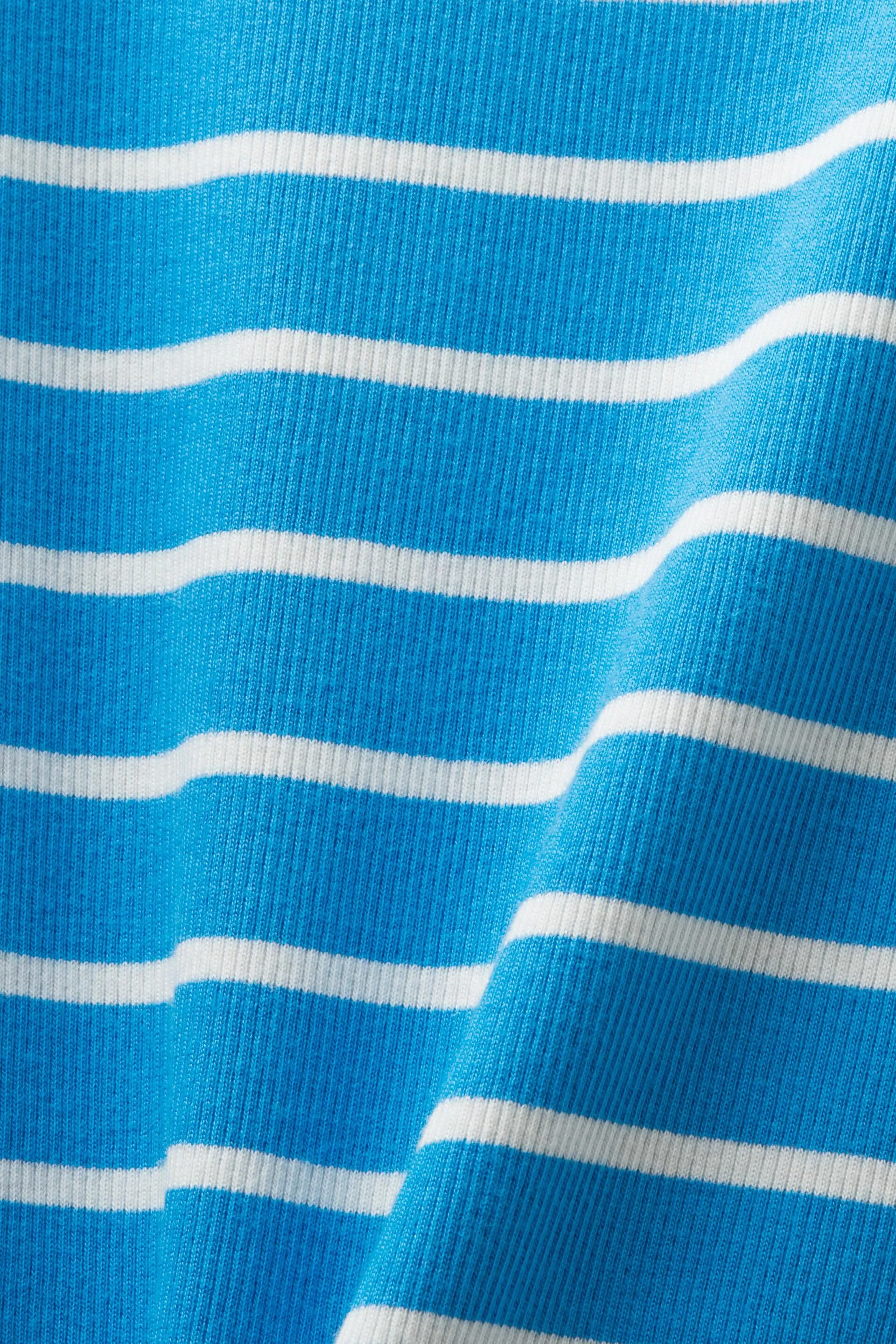 Top a righe in maglia a coste