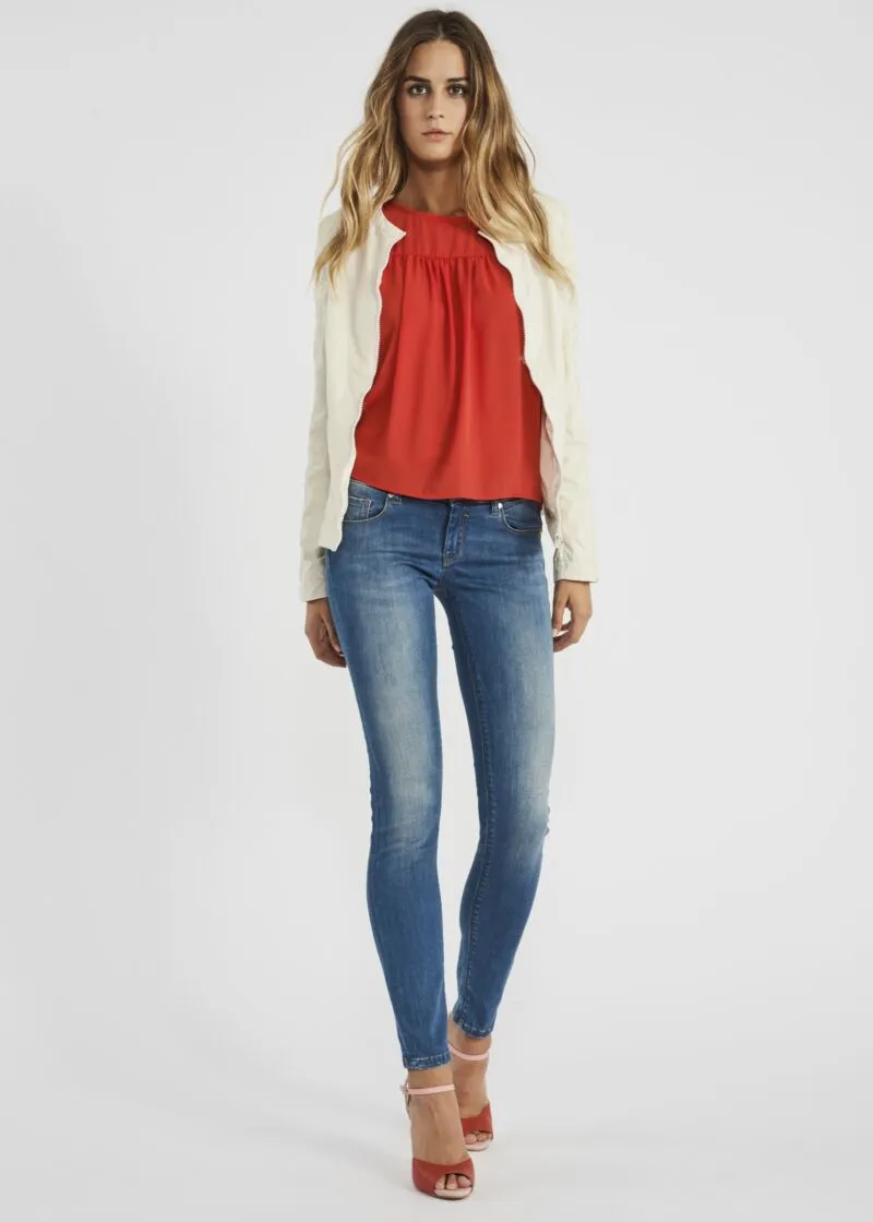 Top in georgette con rouche
